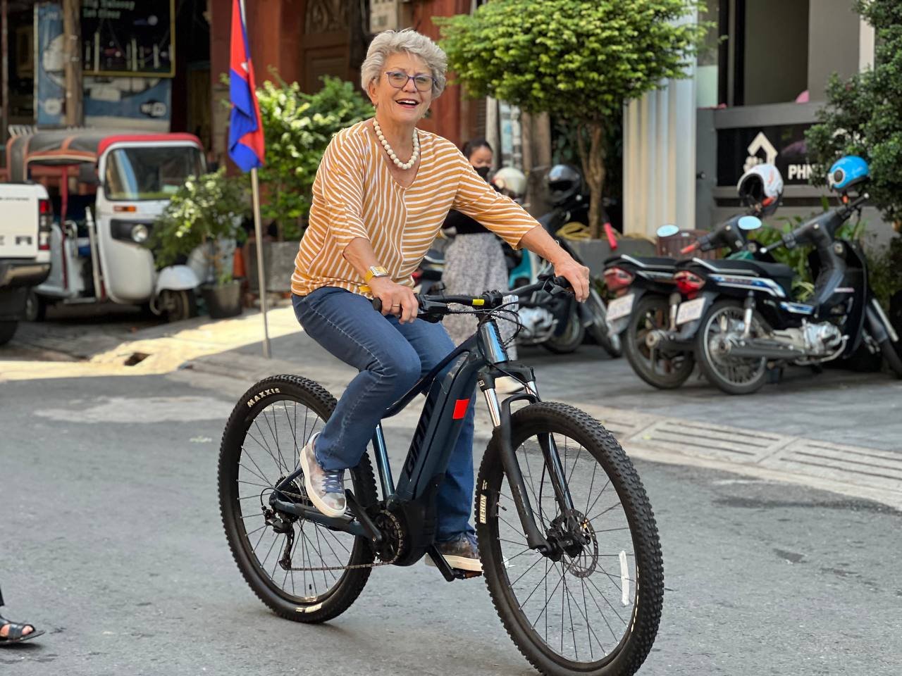Phnom Kulen E-Biking Adventure
